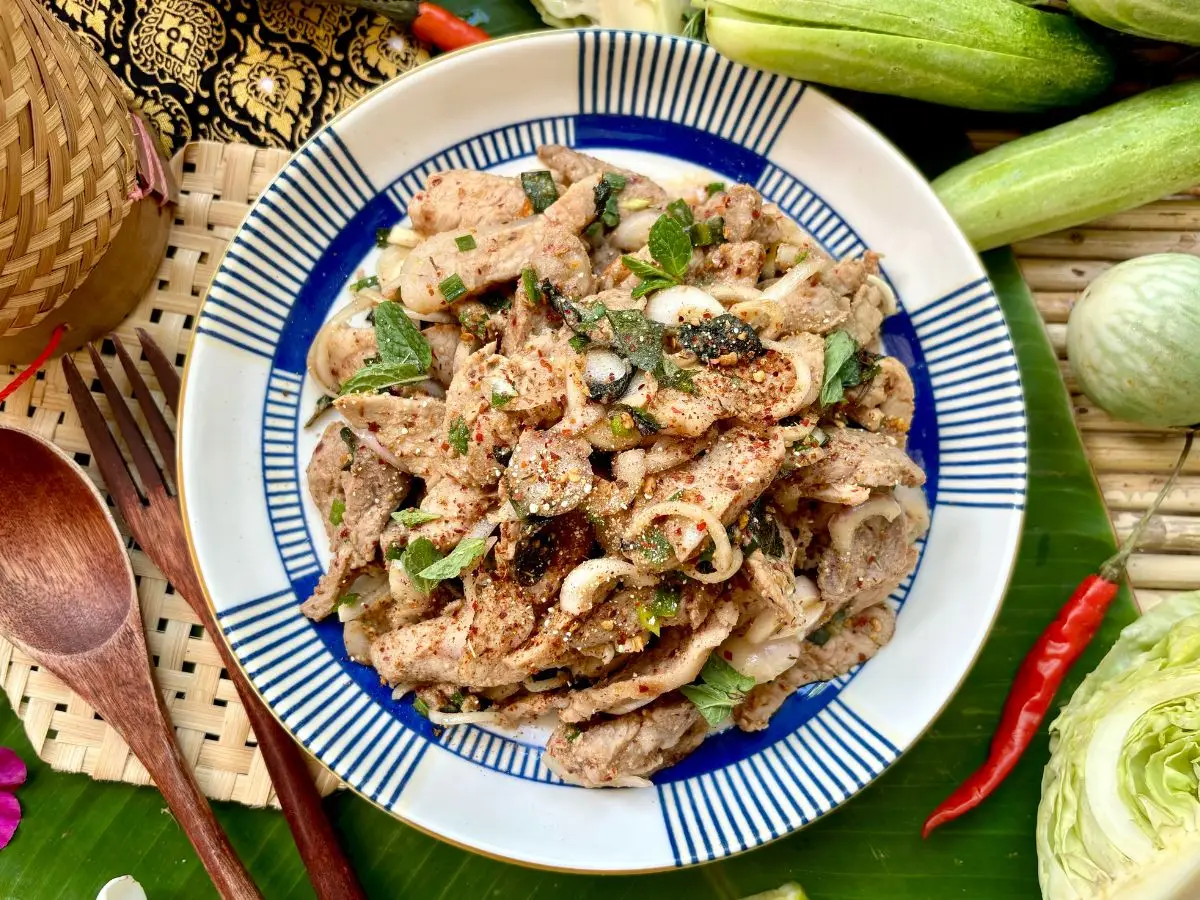 Resep Nam Tok Moo