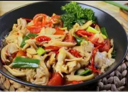 Resep Gai Pad King: Ayam Tumis Sayuran yang Lezat